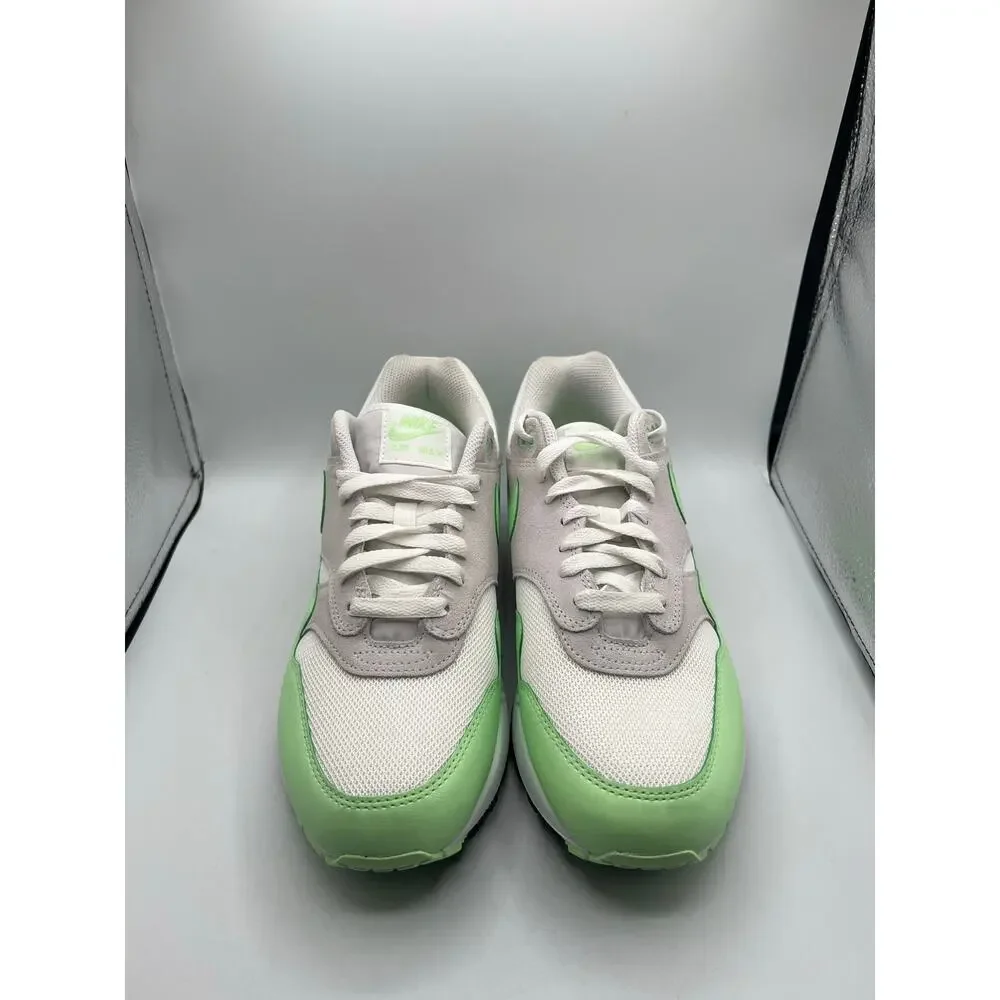 Nike Air Max 1 Essential ’Vapor Green’ size 9 mens